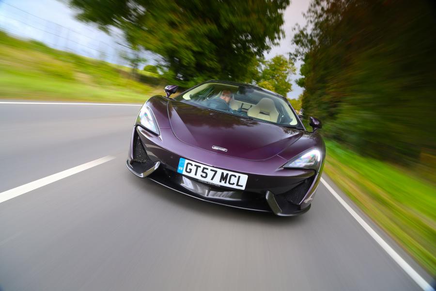  McLaren 570GT 2016 года  (UK) (фото 8 из 125)